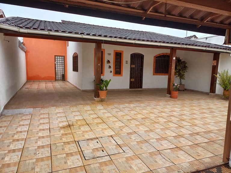 Linda casa c/churrasqueira na praia PerequêAçu 057