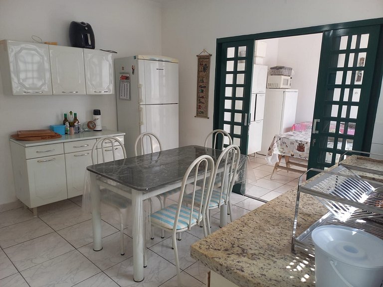 Linda casa c/churrasqueira na praia PerequêAçu 057