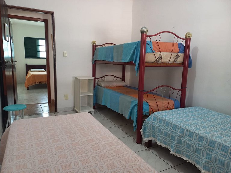 Linda casa c/churrasqueira na praia PerequêAçu 057