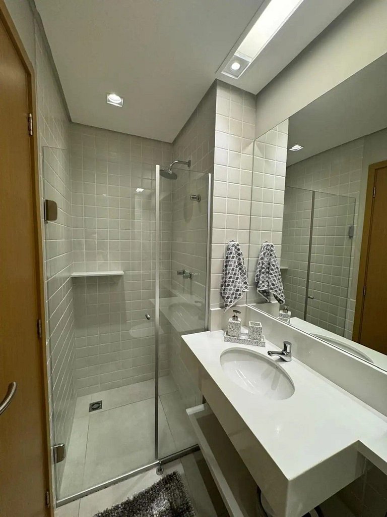 Apartamento com jacuzzi e vista mar Bambu 083
