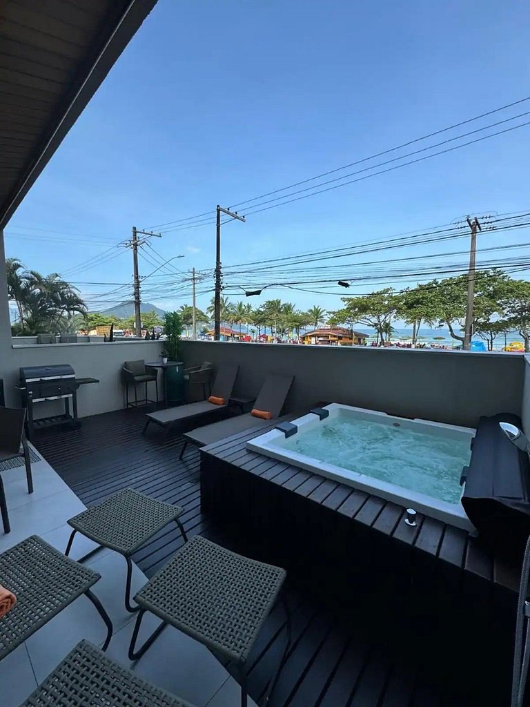 Apartamento com jacuzzi e vista mar Bambu 083