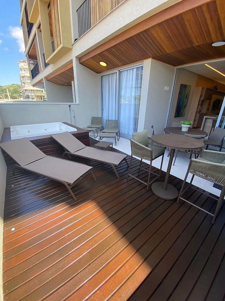 Apartamento com jacuzzi e vista mar Bambu 083