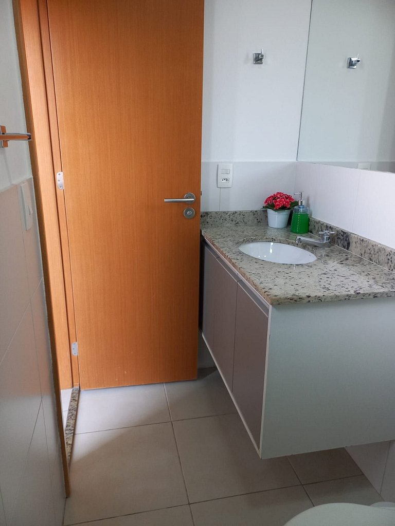 Apartamento próximo as piscinas DNA090