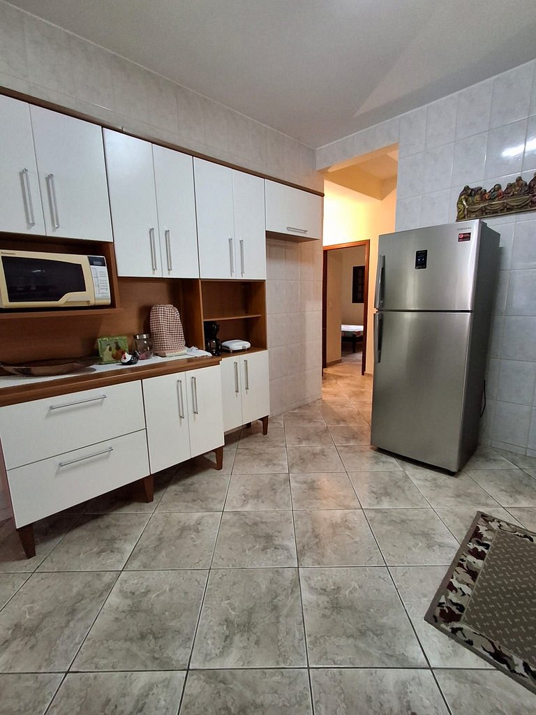 Linda casa a poucos metros da praia 098