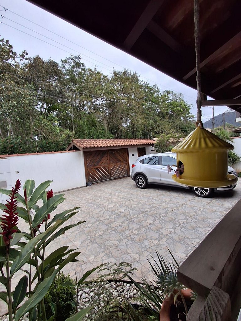 Linda casa a poucos metros da praia 098