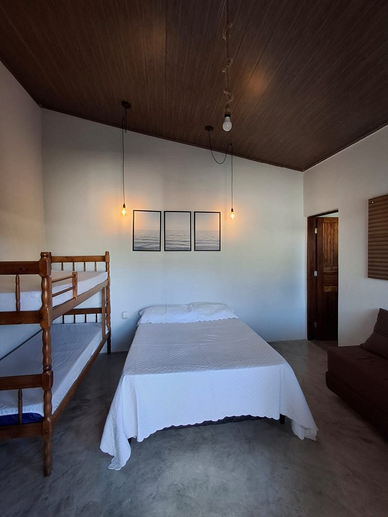 Suíte com ar e churrasqueira - Pereque100