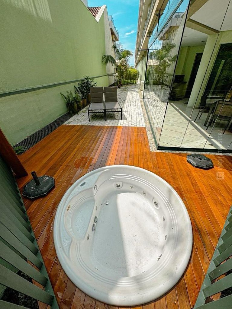 Apartamento com jacuzzi no Reserva DNA 104
