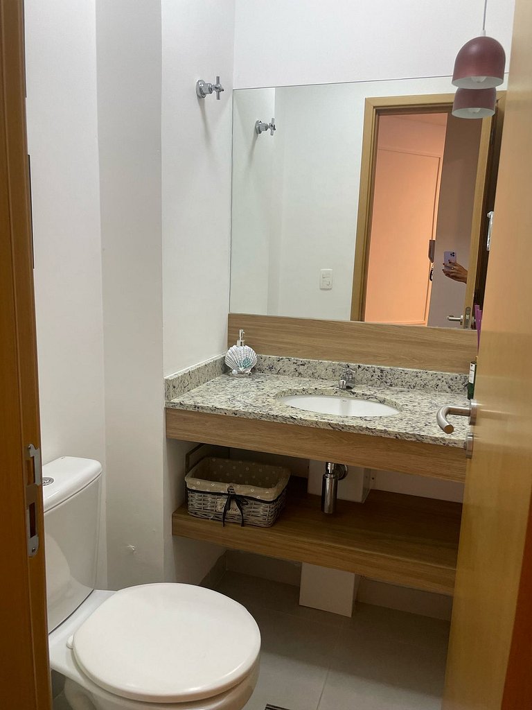 Apartamento com churrasqueira e jardim no DNA105