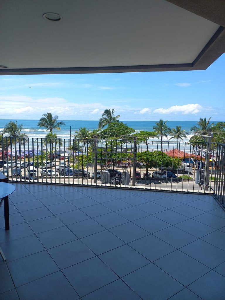 Apartamento com vista mar DNA108