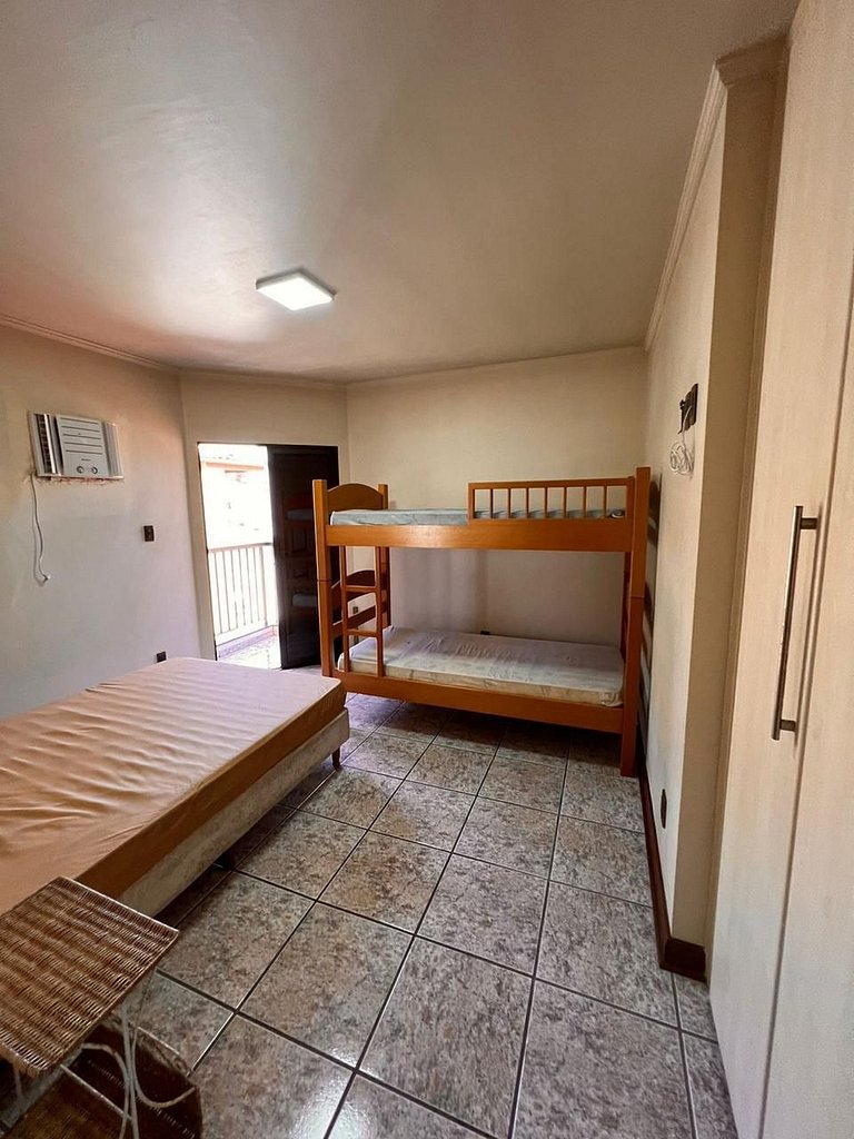 Casa c/ 4 quartos pertinho da praia - Praia Grande de Ubatub
