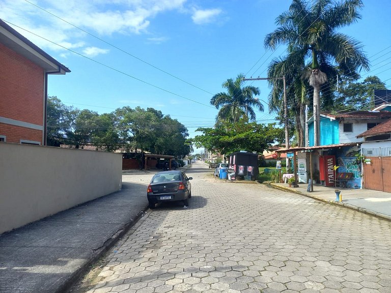 Linda casa com churrasqueira Praia Grande 120