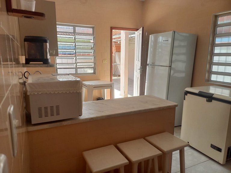 Linda casa com churrasqueira Praia Grande 120