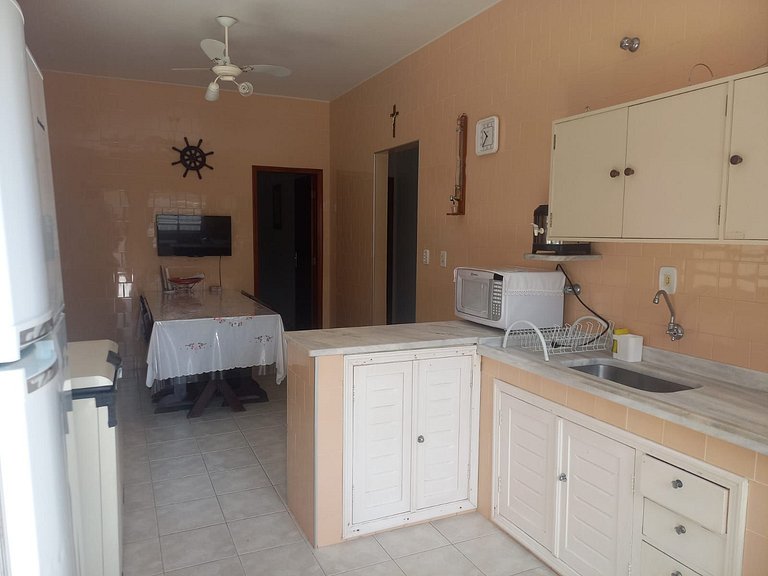 Linda casa com churrasqueira Praia Grande 120