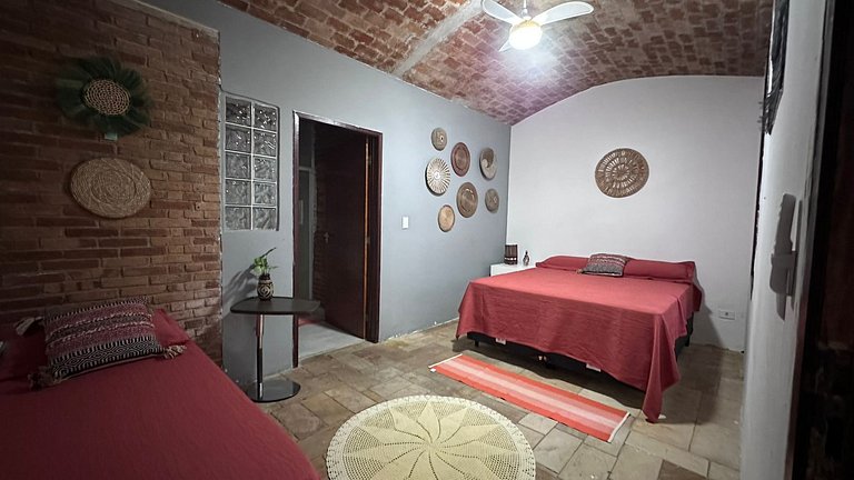 Linda casa com piscina e churrasqueira PM122