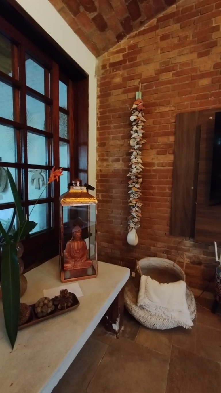 Linda casa com piscina e churrasqueira PM122