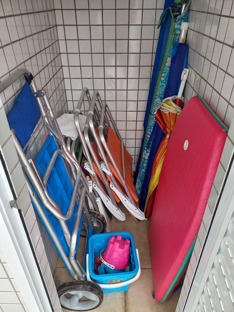 Apto 2 quartos - c/ churrasqueira - Toninhas 139