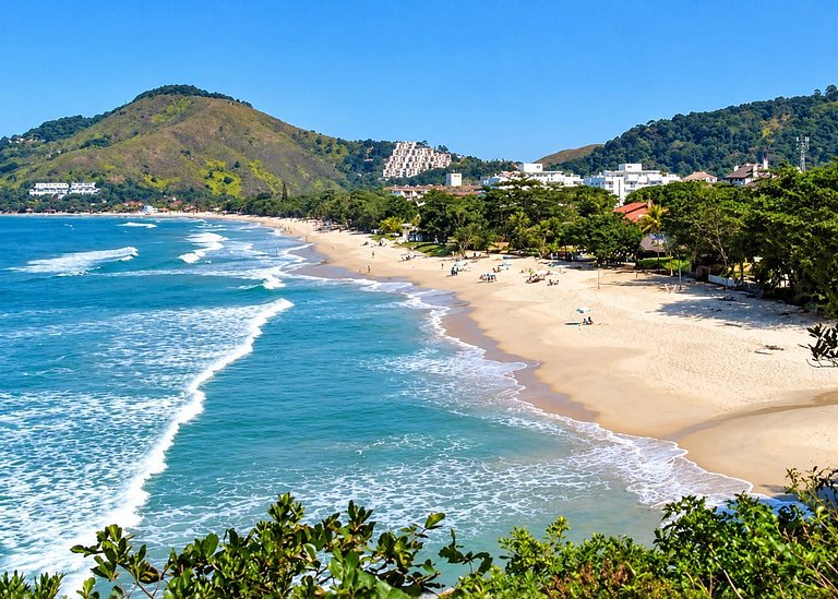 Condomínio pertinho do mirante entre as praias (Toninhas e P